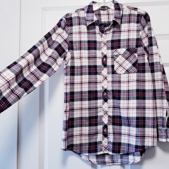 Eddie Bauer Classic Fit Button Down Flannel Shirt - Picture 3 of 7